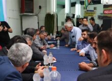 با حضور مدیریت شهری باغستان میز خدمت برگزار شد .