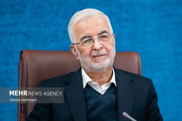مومنی: جمعیت کشور تا سال ۱۴۸۰ به زیر ۴۰ میلیون نفر خواهد رسید