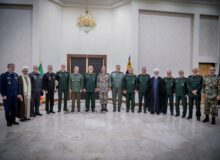 تأکید فرماندهان ارتش و سپاه بر وحدت و مقابله با توطئه‌های دشمن